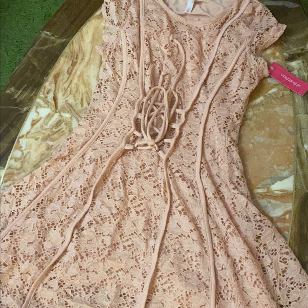 💞💞Pink lace Dress - Picture 2 of 6